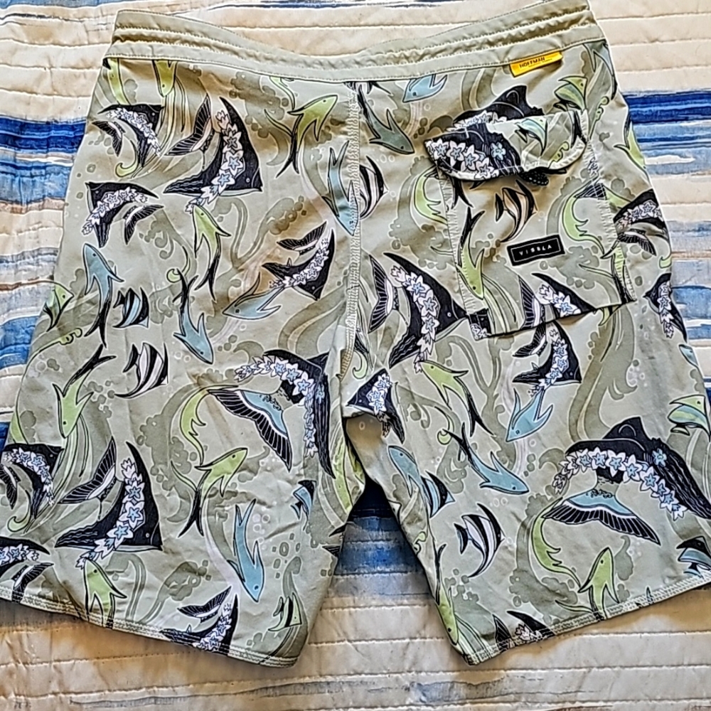 Vissla mens board shorts size 33